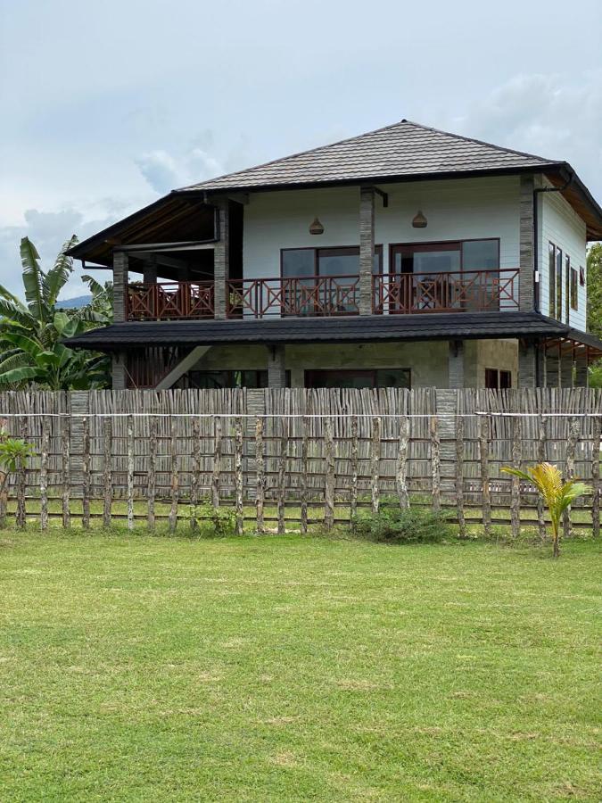 Baha Baha Villas West Sumbawa Yoyos - Free Yoga Class, Gym Daily Included For Guest - Fast Wifi Starlink Sekongkang Kültér fotó