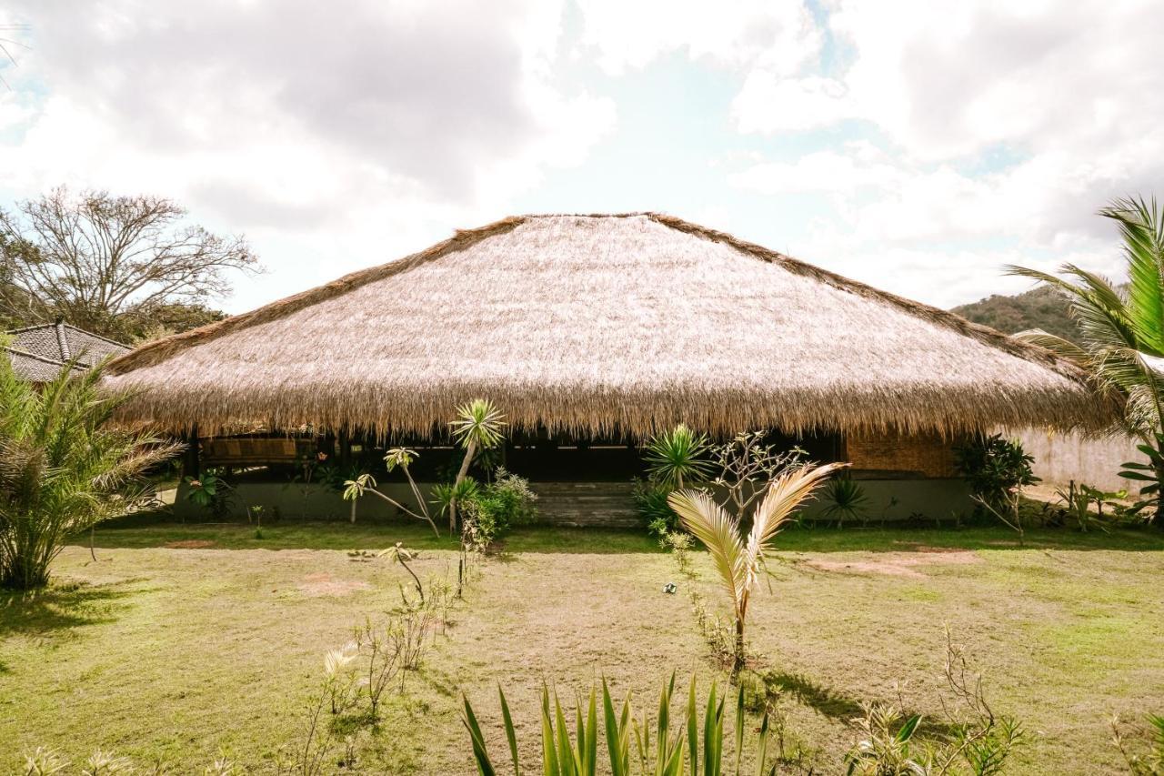 Baha Baha Villas West Sumbawa Yoyos - Free Yoga Class, Gym Daily Included For Guest - Fast Wifi Starlink Sekongkang Kültér fotó