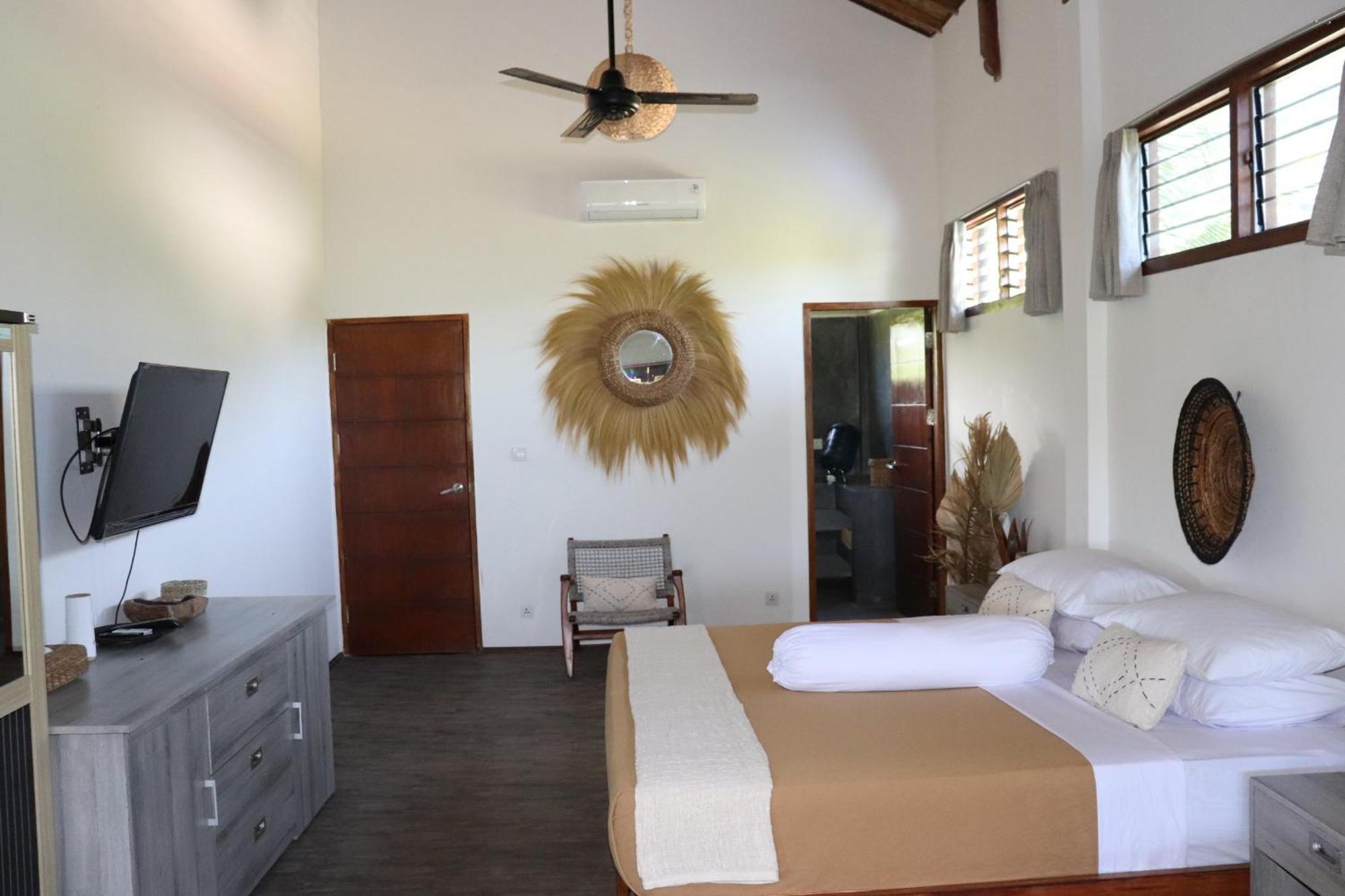 Baha Baha Villas West Sumbawa Yoyos - Free Yoga Class, Gym Daily Included For Guest - Fast Wifi Starlink Sekongkang Kültér fotó